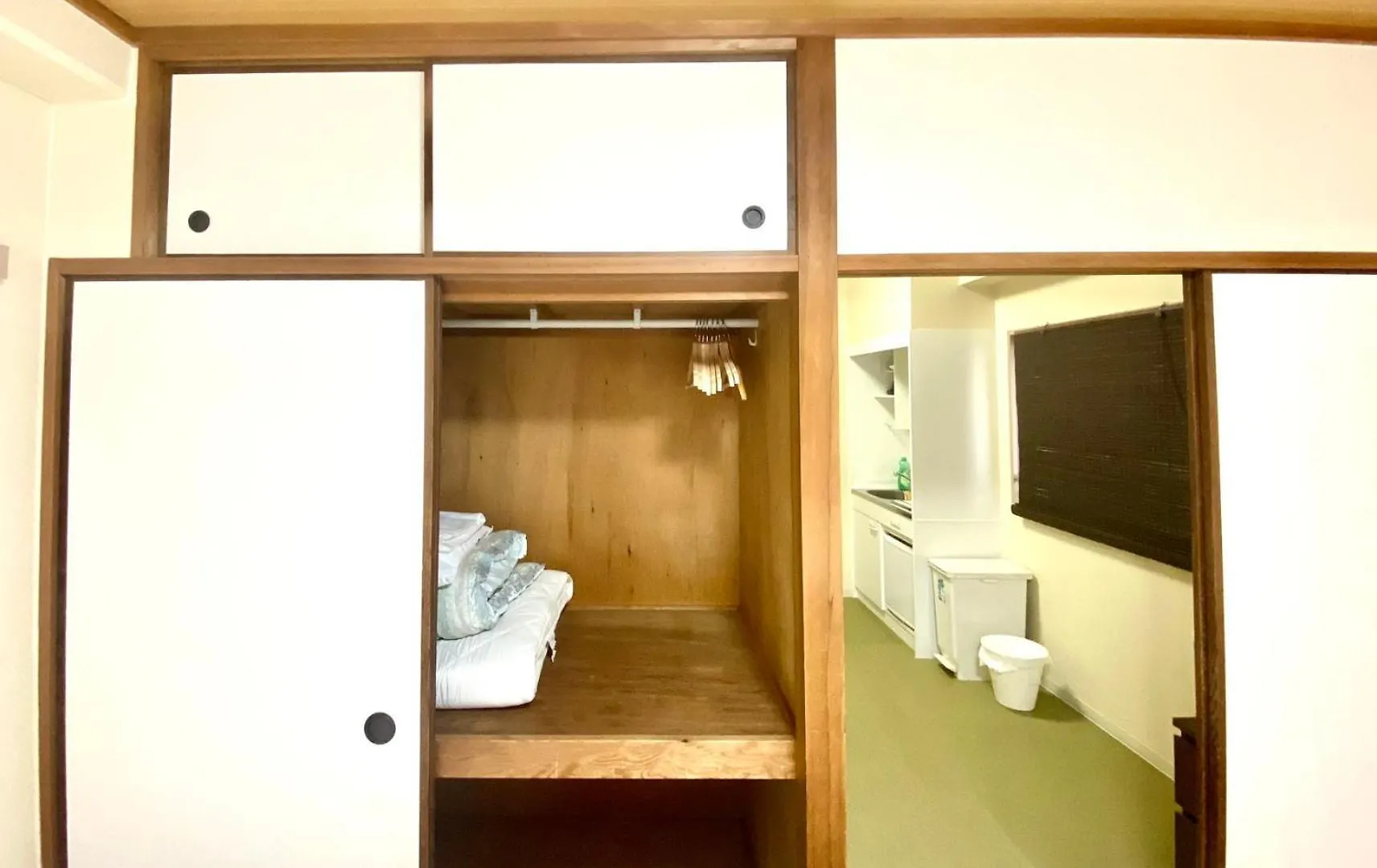 3 Minutes On Foot From Dotonbori East Entrance 5 Minutes On Foot From Shinsaibashi Area Traditional Japanese-Style Room Osaka Japan