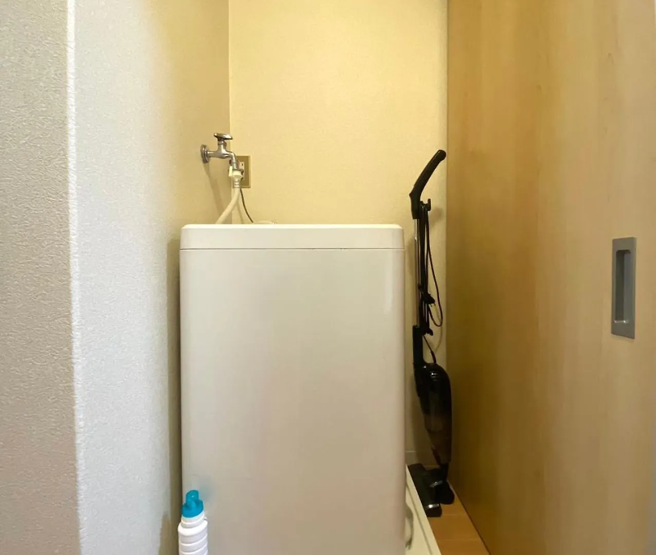 3 Minutes On Foot From Dotonbori East Entrance 5 Minutes On Foot From Shinsaibashi Area Traditional Japanese-Style Room Osaka 0*,  Japan